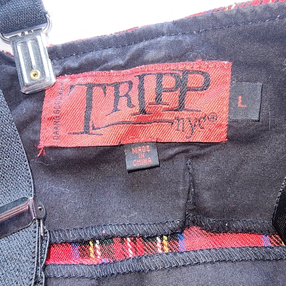 TRIPP NYC VINTAGE GOTH PUNK RED PLAID PLEATED MINI SKIRT SIZE LARGE IS USED - Picture 4 of 9